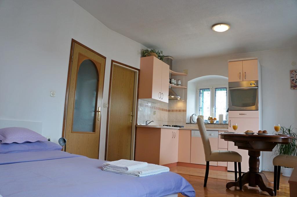 Kamena Apartment & Studio มาคาร์สกา ภายนอก รูปภาพ