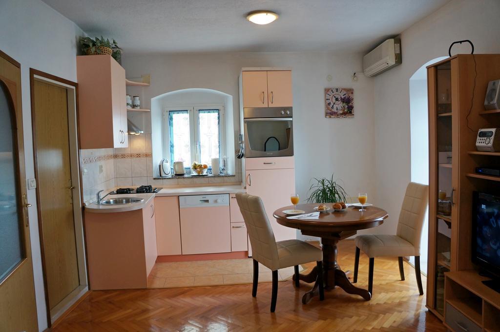 Kamena Apartment & Studio มาคาร์สกา ภายนอก รูปภาพ