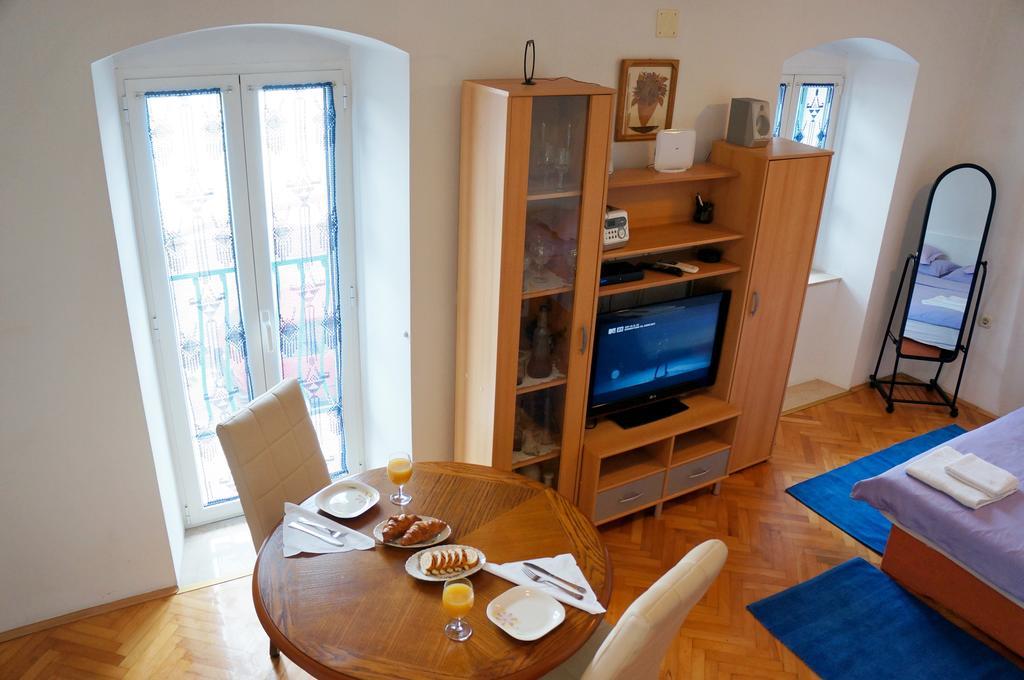 Kamena Apartment & Studio มาคาร์สกา ภายนอก รูปภาพ