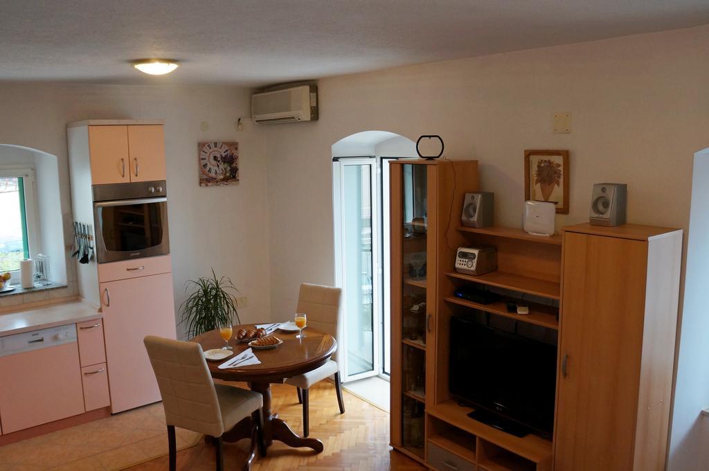Kamena Apartment & Studio มาคาร์สกา ภายนอก รูปภาพ