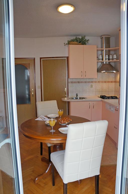 Kamena Apartment & Studio มาคาร์สกา ภายนอก รูปภาพ