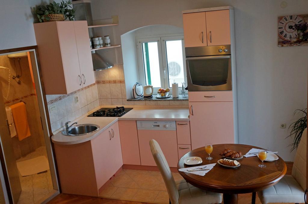 Kamena Apartment & Studio มาคาร์สกา ภายนอก รูปภาพ