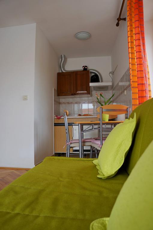 Kamena Apartment & Studio มาคาร์สกา ภายนอก รูปภาพ