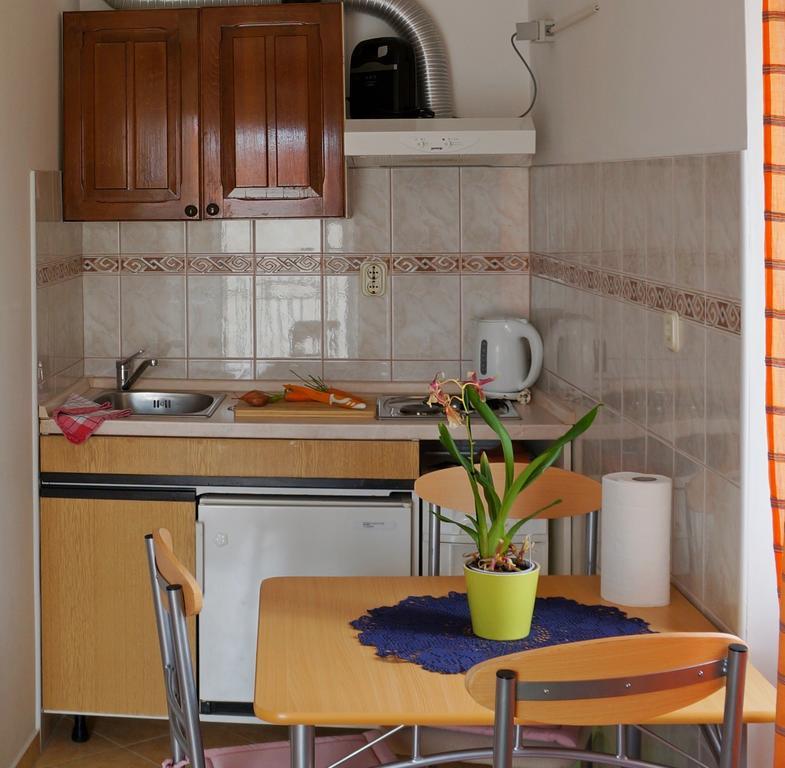 Kamena Apartment & Studio มาคาร์สกา ภายนอก รูปภาพ