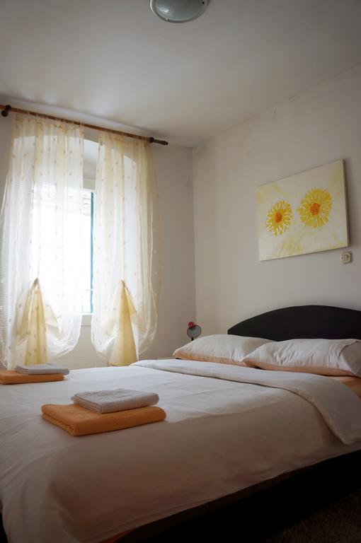 Kamena Apartment & Studio มาคาร์สกา ภายนอก รูปภาพ